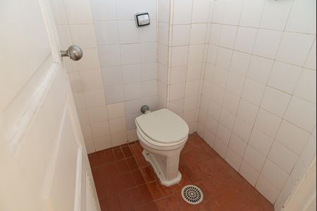 Apartamento para alugar com 108m², 2 quartos e 1 vaga Apartamento para alugar com 108m², 2 quartos e 1 vagaBanheiro de Serviço