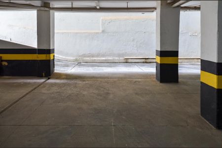 Apartamento para alugar com 200m², 4 quartos e 2 vagas Apartamento para alugar com 200m², 4 quartos e 2 vagasGaragem