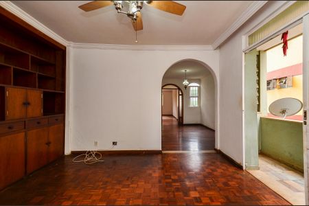 Apartamento para alugar com 200m², 4 quartos e 2 vagas Apartamento para alugar com 200m², 4 quartos e 2 vagasSala de TV