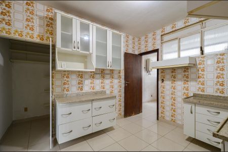 Apartamento para alugar com 200m², 4 quartos e 2 vagas Apartamento para alugar com 200m², 4 quartos e 2 vagasCozinha