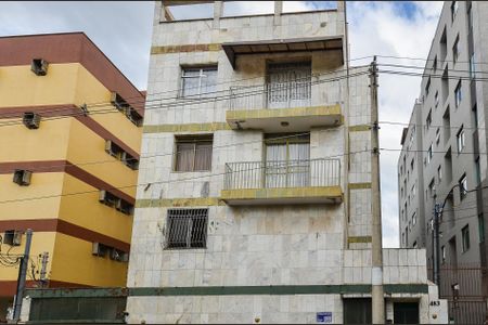 Apartamento para alugar com 200m², 4 quartos e 2 vagas Apartamento para alugar com 200m², 4 quartos e 2 vagasFachada