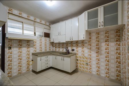 Apartamento para alugar com 200m², 4 quartos e 2 vagas Apartamento para alugar com 200m², 4 quartos e 2 vagasCozinha