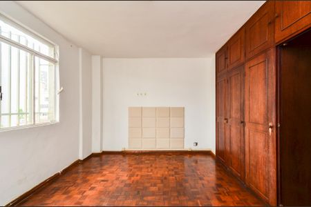 Apartamento para alugar com 200m², 4 quartos e 2 vagas Apartamento para alugar com 200m², 4 quartos e 2 vagasSuíte