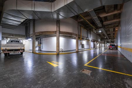 Apartamento à venda com 318m², 4 quartos e 5 vagas Apartamento à venda com 318m², 4 quartos e 5 vagasDocas