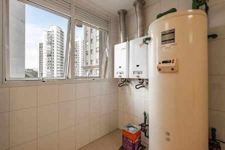 Apartamento à venda com 318m², 4 quartos e 5 vagas Apartamento à venda com 318m², 4 quartos e 5 vagasÁrea de Serviço