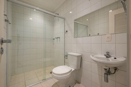 Apartamento à venda com 318m², 4 quartos e 5 vagas Apartamento à venda com 318m², 4 quartos e 5 vagasÁrea de Serviço