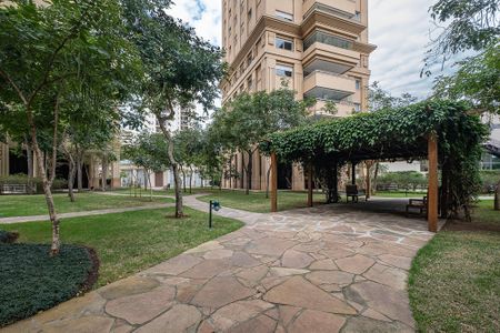 Apartamento à venda com 318m², 4 quartos e 5 vagas Apartamento à venda com 318m², 4 quartos e 5 vagasÁrea comum