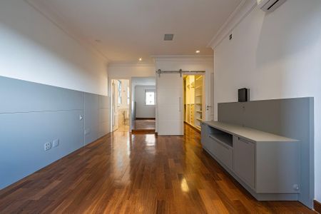 Apartamento à venda com 318m², 4 quartos e 5 vagas Apartamento à venda com 318m², 4 quartos e 5 vagasSuíte 1