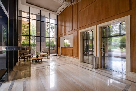 Apartamento à venda com 318m², 4 quartos e 5 vagas Apartamento à venda com 318m², 4 quartos e 5 vagasHall de entrada