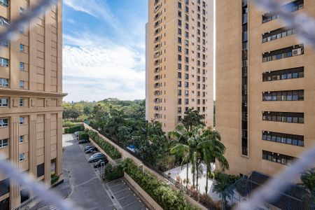 Apartamento à venda com 318m², 4 quartos e 5 vagas Apartamento à venda com 318m², 4 quartos e 5 vagasSuíte 1