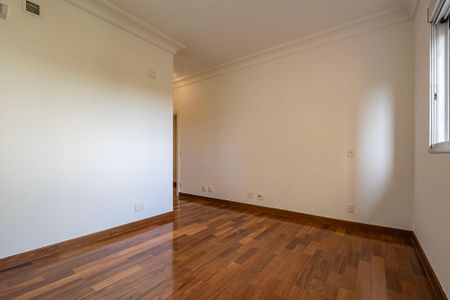 Apartamento à venda com 318m², 4 quartos e 5 vagas Apartamento à venda com 318m², 4 quartos e 5 vagasQuarto 4