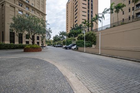 Apartamento à venda com 318m², 4 quartos e 5 vagas Apartamento à venda com 318m², 4 quartos e 5 vagasÁrea comum