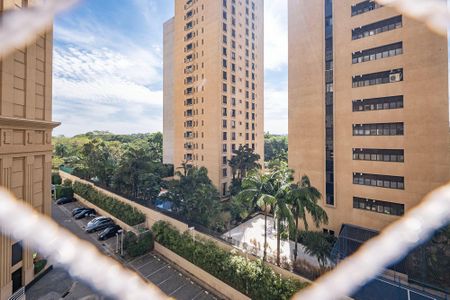 Apartamento à venda com 318m², 4 quartos e 5 vagas Apartamento à venda com 318m², 4 quartos e 5 vagasSuíte 2
