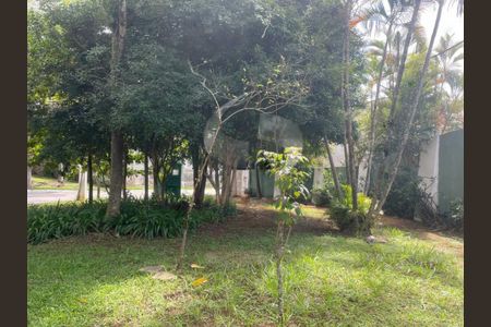 Casa à venda com 393m², 4 quartos e 4 vagas