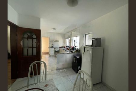 Casa à venda com 4 quartos, 393m² em Chácara Monte Alegre, São Paulo