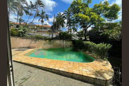 Casa à venda com 4 quartos, 393m² em Chácara Monte Alegre, São Paulo