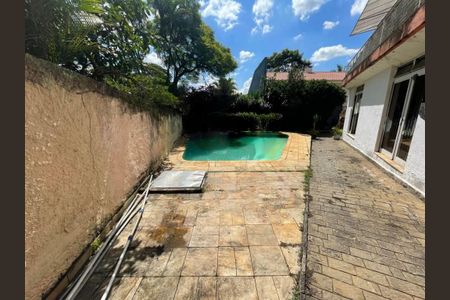 Casa à venda com 4 quartos, 393m² em Chácara Monte Alegre, São Paulo