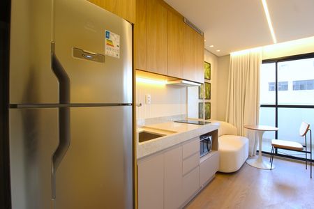 Cozinha de casa de condomínio para alugar com 1 quarto, 24m² em Moema, São Paulo