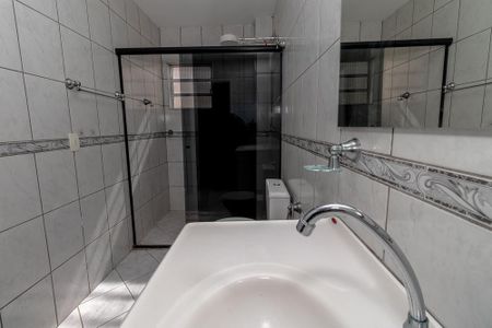 Apartamento para alugar com 76m², 2 quartos e sem vaga Apartamento para alugar com 76m², 2 quartos e sem vagaBanheiro