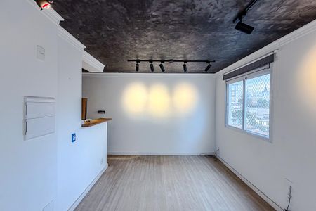 Sala de kitnet/studio para alugar com 1 quarto, 37m² em Cambuci, São Paulo