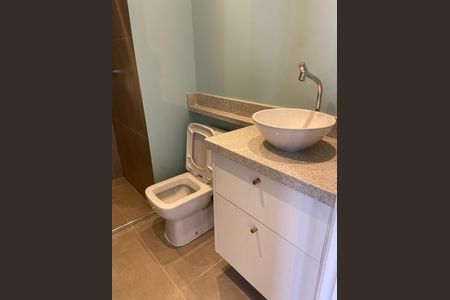 Studio para alugar com 34m², 1 quarto e sem vaga Studio para alugar com 34m², 1 quarto e sem vagaBanheiro