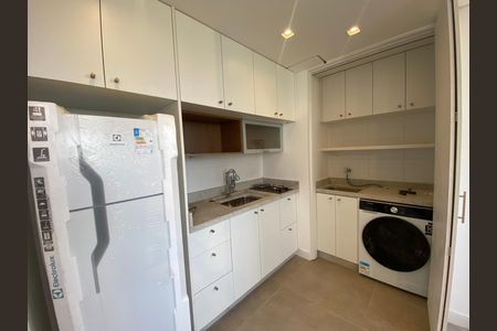 Studio para alugar com 34m², 1 quarto e sem vaga Studio para alugar com 34m², 1 quarto e sem vagaÁrea de Serviço