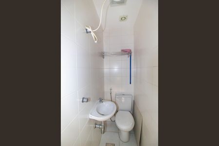 Apartamento para alugar com 100m², 2 quartos e 2 vagas Apartamento para alugar com 100m², 2 quartos e 2 vagasBanheiro de serviço