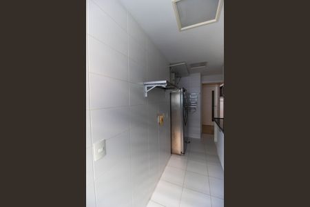 Apartamento para alugar com 100m², 2 quartos e 2 vagas Apartamento para alugar com 100m², 2 quartos e 2 vagasCozinha e Área de Serviço