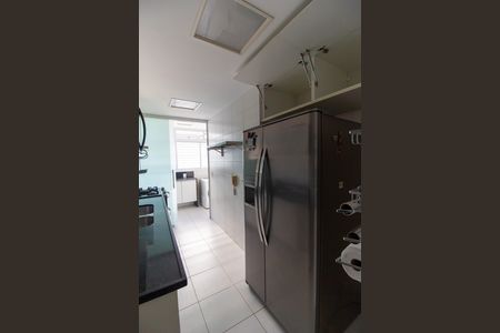 Apartamento para alugar com 100m², 2 quartos e 2 vagas Apartamento para alugar com 100m², 2 quartos e 2 vagasCozinha e Área de Serviço