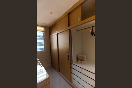 Apartamento para alugar com 100m², 2 quartos e 2 vagas Apartamento para alugar com 100m², 2 quartos e 2 vagasCloset
