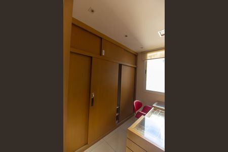 Apartamento para alugar com 100m², 2 quartos e 2 vagas Apartamento para alugar com 100m², 2 quartos e 2 vagasCloset