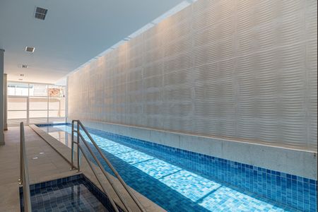 Studio para alugar com 34m², 1 quarto e 1 vaga Studio para alugar com 34m², 1 quarto e 1 vagaÁrea comum - Piscina