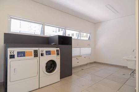 Studio para alugar com 34m², 1 quarto e 1 vaga Studio para alugar com 34m², 1 quarto e 1 vagaÁrea comum - Lavanderia