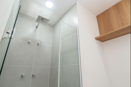 Studio para alugar com 34m², 1 quarto e 1 vaga Studio para alugar com 34m², 1 quarto e 1 vagaBanheiro