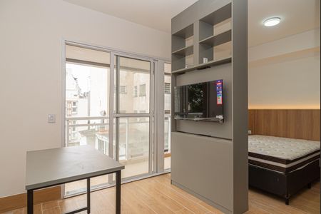 Sala de kitnet/studio para alugar com 1 quarto, 34m² em Consolação, São Paulo
