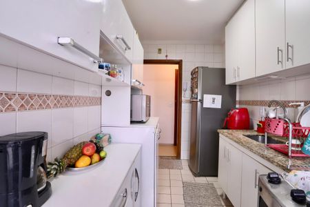 Apartamento à venda com 75m², 3 quartos e 2 vagas Apartamento à venda com 75m², 3 quartos e 2 vagasCozinha