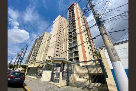 Apartamento à venda com 75m², 3 quartos e 2 vagas Apartamento à venda com 75m², 3 quartos e 2 vagasFachada
