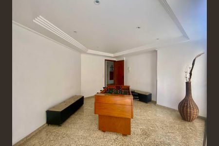 Apartamento à venda com 75m², 3 quartos e 2 vagas Apartamento à venda com 75m², 3 quartos e 2 vagasSalão de jogos
