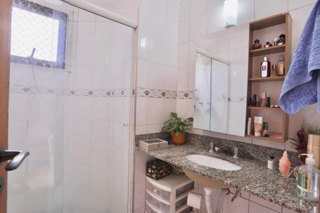 Apartamento à venda com 75m², 3 quartos e 2 vagas Apartamento à venda com 75m², 3 quartos e 2 vagasBanheiro do Quarto 1