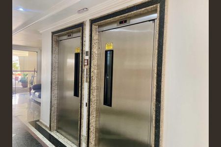 Apartamento à venda com 75m², 3 quartos e 2 vagas Apartamento à venda com 75m², 3 quartos e 2 vagasÁrea comum