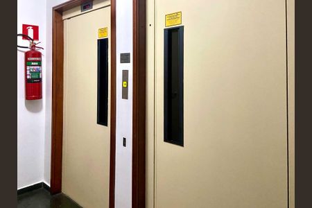 Apartamento à venda com 75m², 3 quartos e 2 vagas Apartamento à venda com 75m², 3 quartos e 2 vagasÁrea comum