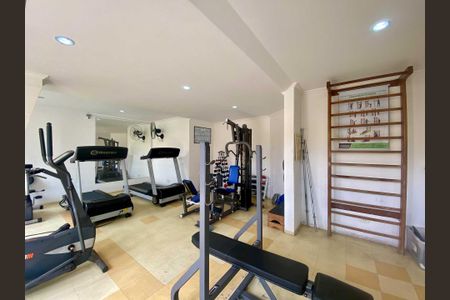 Apartamento à venda com 75m², 3 quartos e 2 vagas Apartamento à venda com 75m², 3 quartos e 2 vagasAcademia
