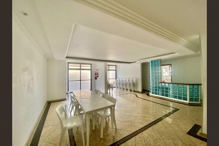 Apartamento à venda com 75m², 3 quartos e 2 vagas Apartamento à venda com 75m², 3 quartos e 2 vagasSalão de Festas