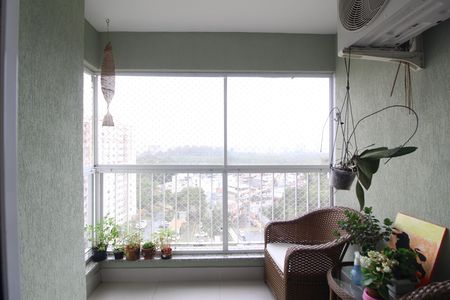 Apartamento à venda com 70m², 3 quartos e 1 vagaSala - Varanda
