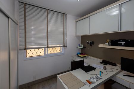 Apartamento para alugar com 198m², 4 quartos e 2 vagas Apartamento para alugar com 198m², 4 quartos e 2 vagasQuarto 1