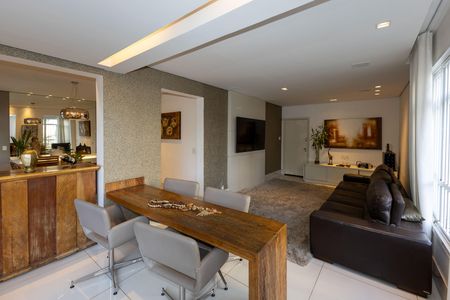 Varanda da Sala de TV de apartamento para alugar com 4 quartos, 198m² em Santo Antônio, Belo Horizonte