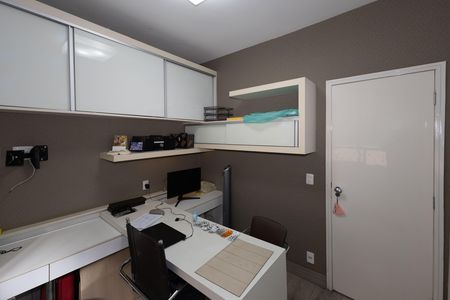 Apartamento para alugar com 198m², 4 quartos e 2 vagas Apartamento para alugar com 198m², 4 quartos e 2 vagasQuarto 1