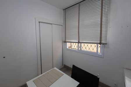 Apartamento para alugar com 198m², 4 quartos e 2 vagas Apartamento para alugar com 198m², 4 quartos e 2 vagasQuarto 1