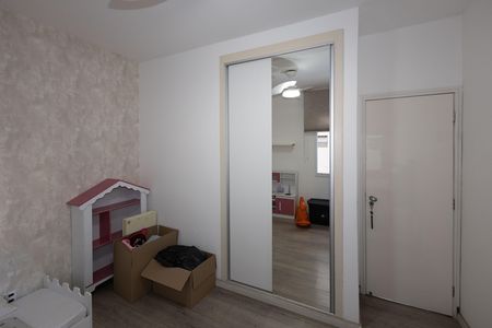 Apartamento para alugar com 198m², 4 quartos e 2 vagas Apartamento para alugar com 198m², 4 quartos e 2 vagasQuarto 2