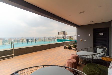 Studio à venda com 27m², 1 quarto e sem vaga Studio à venda com 27m², 1 quarto e sem vagaPiscina